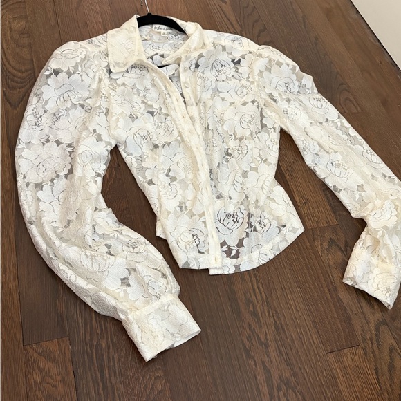 FLL top - Picture 3 of 3